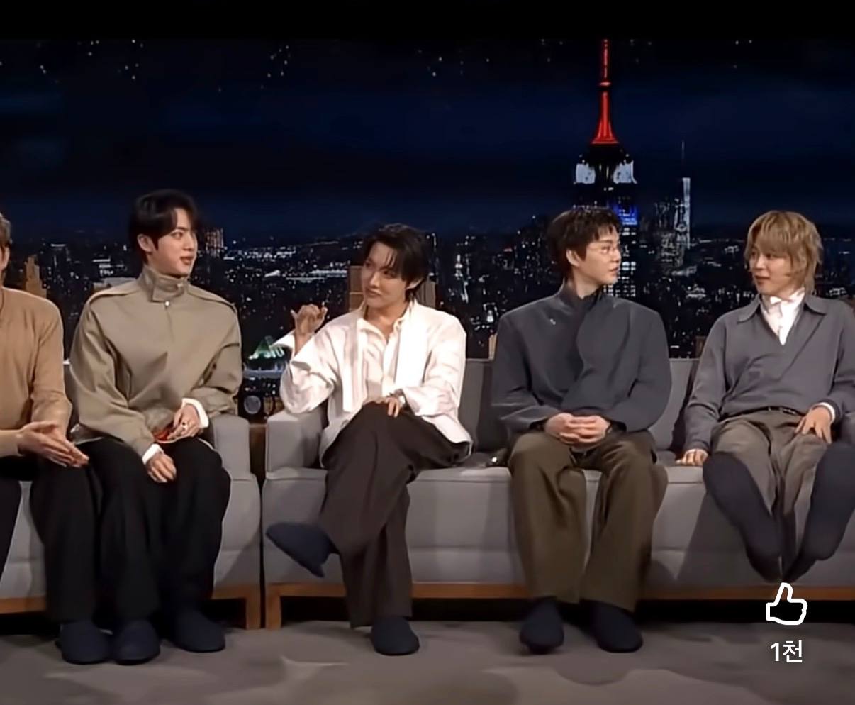 A Korean pop-group talk show appearance often cited online as an example of indoor slipper styling in Korea.